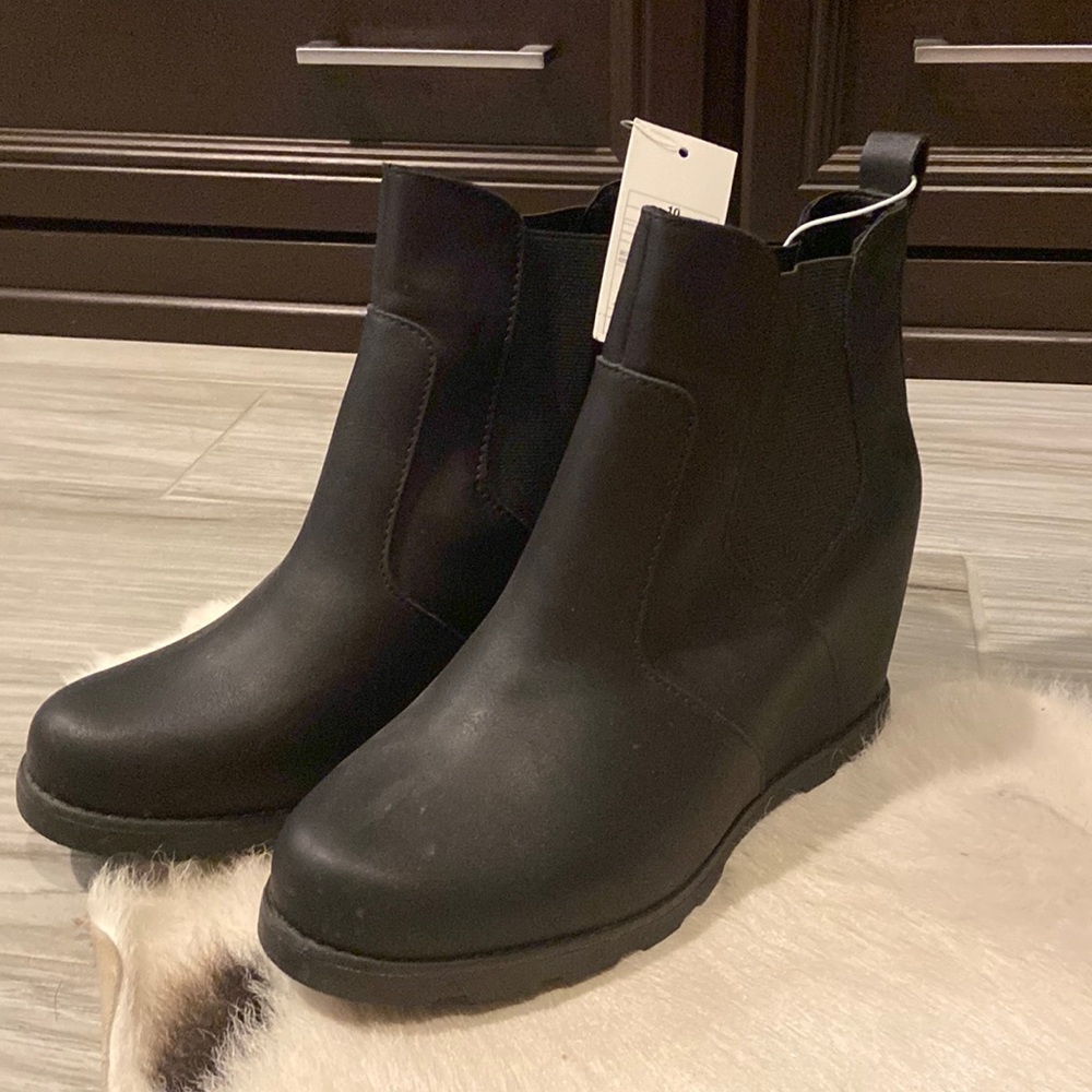 Target Waterproof Wedge Booties